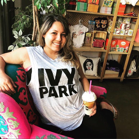 Meet your Posher, Marcy - Picture 5 of 8